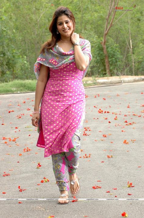 Punjabi Kurti, Indhuja Ravichandran, Indian Women Fashion, Desi Girl, Churidar, Fashion Girl, Indian Beauty Saree, Desi Beauty