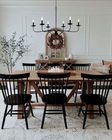 Wood Dining Room Table With Black Chairs, Dining Room With Double Doors, Organic Vintage Dining Room, Off Kitchen Dining Room, Welcoming Dining Room, Dinning Room Trends 2023, Oak Dining Table And Black Chairs, Aesthetic Dining Room Table, Homestead Dining Room