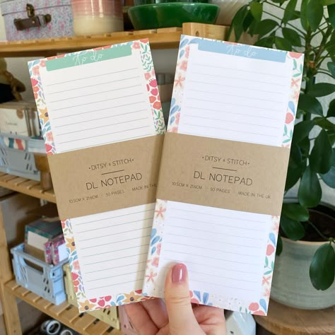 How about pretty floral notepads for Mothers day gifts? I’ve already gifted one to my Mum so that option is out of the window for me 😂 but it’s an idea for you, you are welcome! 🌸 #mothersday #mothersdaygiftidea #giftideas #giftsformums #etsymothersday #notepads #notepadlove #stationerylover #flowerart #floralart #repeatingpattern #patterndesigner #procreateartist #patterndesign #smallbusinessowner #smallbusinesslife Notepad Diy, Note Pad Design, Planner Sheets, Stationary Set, Diy Stationery, Mothers Day Gifts, Mothersday Gifts, Printable Calendar, Nurse Gifts