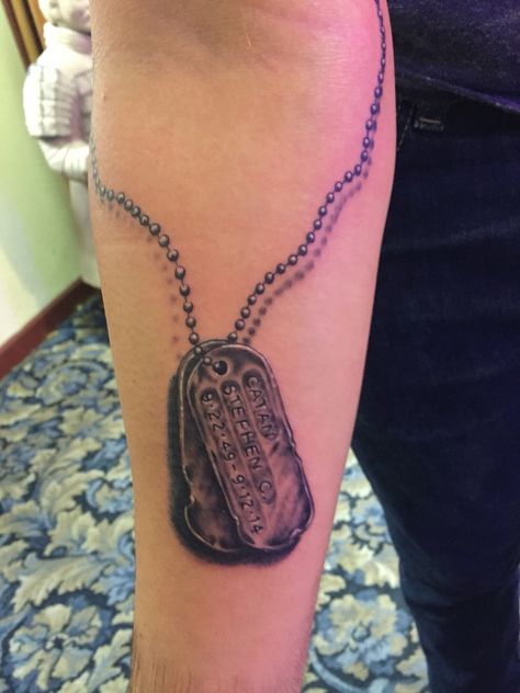 Tattoo Arm Wrap, Dog Tag Tattoo, Tattoo Memory, Dog Tags Tattoo, Tag Tattoo, Special Forces Logo, Arm Wrap Tattoo, Tattoo For Boyfriend, Brother Tattoos