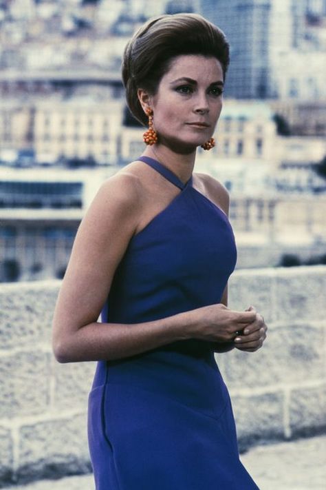 Marisa Berenson, Princess Of Monaco, Grace Kelly Style, Colonial Mansion, Princess Grace Kelly, Monaco Royal Family, Blue Evening Dresses, Charlotte Casiraghi, Princess Margaret