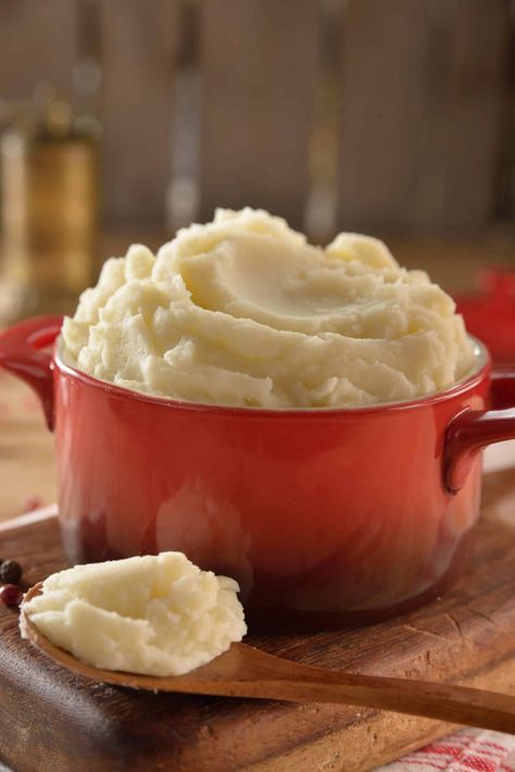 Easy Thanksgiving Dish, Potatoes Thanksgiving, Mashed Potatoes Thanksgiving, Thanksgiving Brunch, Perfect Mashed Potatoes, Best Mashed Potatoes, Easy Thanksgiving Recipes, Idaho Potatoes, Making Mashed Potatoes