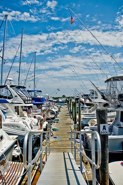 Block Island Rhode Island, Block Island, Love Boat, Fishing Boats, Rhode Island, Beach Life, Boats, Places To Go, Sailing