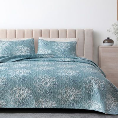 Buy Woverly Coral Starfish Reversible Quilt Set at JCPenney.com today and Get Your Penney's Worth. Free shipping available Coastal Quilts, Summer Beach House, Coastal Bedding, Summer Pieces, Perfect Bedding, Coastal Bedroom, Hotel Bed, Cute Bedroom Decor, Coastal Design