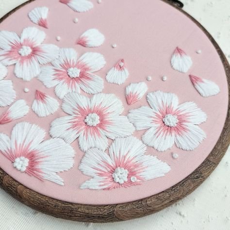 Cherry Blossom Flower Sakura Embroidery Hoop Art Finished - Etsy Saudi Arabia Sakura Embroidery, Cherry Blossom Embroidery, Flower Sakura, Blossom Embroidery, Cherry Blossom Theme, Diy Gifts To Sell, Cherry Blossom Flower, Ribbon Embroidery Tutorial, Embroidery Lessons