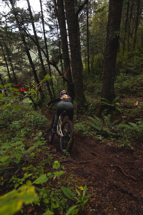 Oaxaca, Mexico mountain bike riding woman Falling Embers Catherine Cowles, Mtb Aesthetic, Mountain Biking Aesthetic, Cycling Aesthetic, Catherine Cowles, Biking Aesthetic, Mountain Bike Riding, Mountain Cycling, Mtb Women