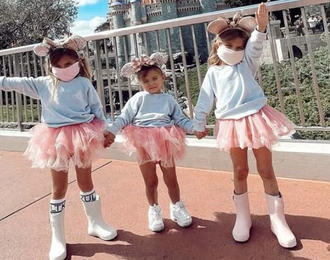 San Antonio Outfits, Girls Disney Outfits, Girl Disney Outfits, Toddler Girl Disney Outfit, Christmas Sweatshirt Ideas, Kids Disney Outfits, Disney Family Outfits, Taytum And Oakley, Disney With A Toddler