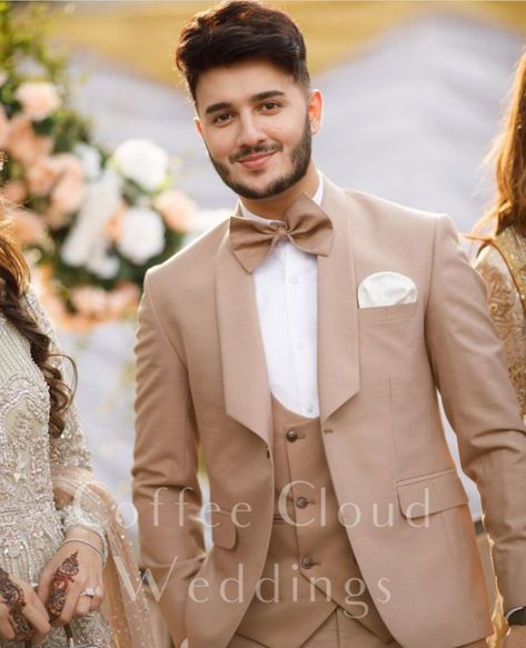 Shahveer Jafry And Ayesha, Zoya Nasir, Tuxedo Designs, Stylish Suits For Men, Walima Dresses Pakistani, Black Bridal Dresses, Shahveer Jafry, Indian Wedding Clothes For Men, Prince Coat