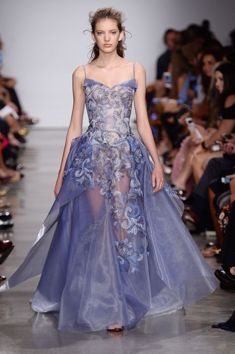 Zac Posen's Spring Collection Isn't Just Gorgeous — It's 100 Percent Wearable Couture Mode, Fairytale Dress, 자수 디자인, Gala Dresses, Zac Posen, Couture Gowns, Dresses To Wear To A Wedding, Gorgeous Gowns, Fancy Outfits