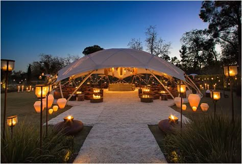 Tent Design Ideas, Geodesic Tent, Glamping Resorts, Tent Design, Resort Design, Luxury Camping, Geodesic Dome, Outdoor Tent, Design Outdoor