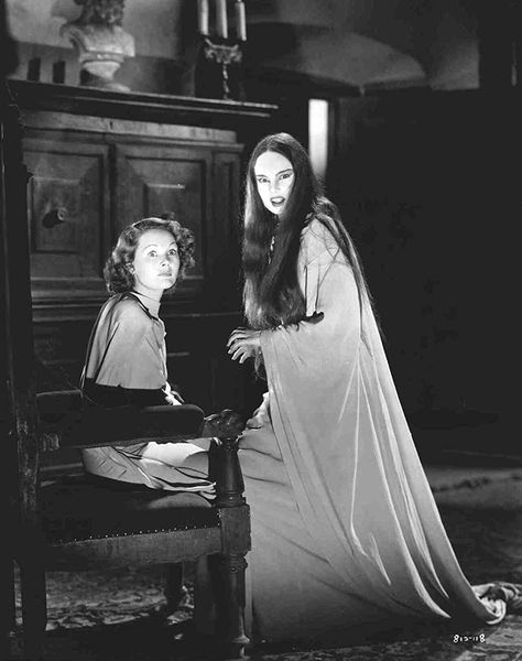 Mark Of The Vampire, Dracula Film, Klasik Hollywood, Female Vampire, The Creeper, Dinner Plans, Bela Lugosi, Famous Monsters, Horror Monsters