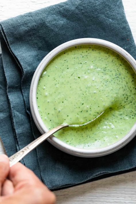 This herbed yogurt sauce is a refreshing condiment for summertime grilling. Add it to grilled shrimp or throw it in salads for a bright and fresh flavor! Pan Roasted Brussel Sprouts, Jalapeño Ranch, Lebanese Garlic Sauce, Vermicelli Rice, Healthy Mashed Potatoes, Tahini Salad Dressing, Green Goddess Salad Dressing, Cauliflower Alfredo Sauce, Potatoes Healthy