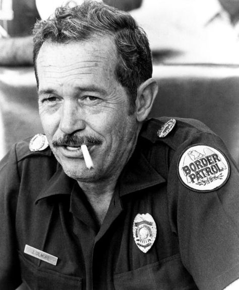 Warren Oates Warren Oates, Sam Peckinpah, American Movies, 3rd April, Emergency Response Team, Chronic Obstructive Pulmonary Disease, Pulmonary Disease, Light My Fire, Afternoon Nap