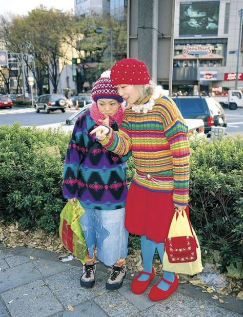 Kera Magazine, 90s Harajuku, Japanese Fashion Women, Japanese Fashion Magazine, Fruits Magazine, Japan Fashion Street, Fashion Model Poses, 2000s Outfits, 1990s Fashion