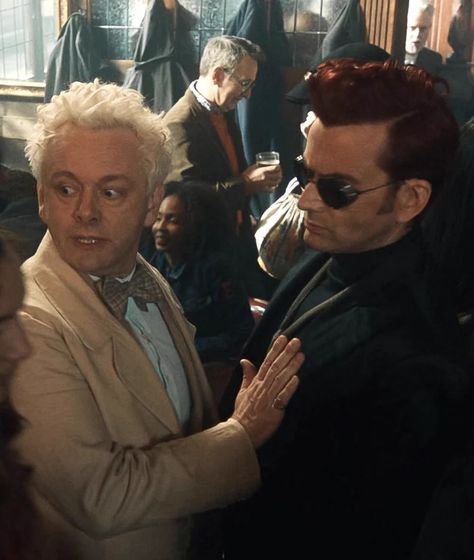 saba ⋆ on X: "i still don't believe this is real??? LIKE HOW IS THIS REAL. https://t.co/YTtwaaRvpS" / X David Michael, Good Omens Book, Michael Sheen, Good Omens, Neil Gaiman, Angels And Demons, Film Serie, A Group, Cartoon Network