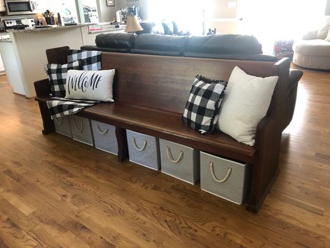 Diy Pew Bench, Old Church Pews Ideas, Diy Church Pew Benches, Pew Repurpose, Church Pews Repurposed, Church Pew Ideas Repurposed, Church Pew Entryway, Cabin Foyer, White Washed Brick Wall