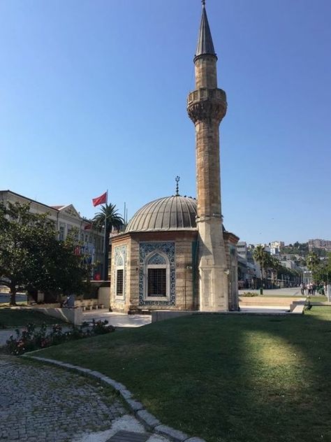 A Small Mosque in Amasra Turkey Small Masjid Design, Small Mosque, Small Mosque Design, Mosque Design, Dnd Classes, Homeless Shelter, Beautiful Mosques, Ethnic Art, Islamic Architecture