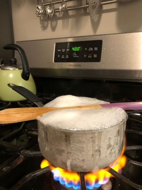 I Tried the Wooden Spoon Trick for Boiling Pasta Water - TikTok | Kitchn Pasta Boiling, Water Tiktok, Kitchen Science, Boiling Pasta, Pasta Water, Water Boiling, Wood Spoon, Wooden Spoon, Rice Noodles