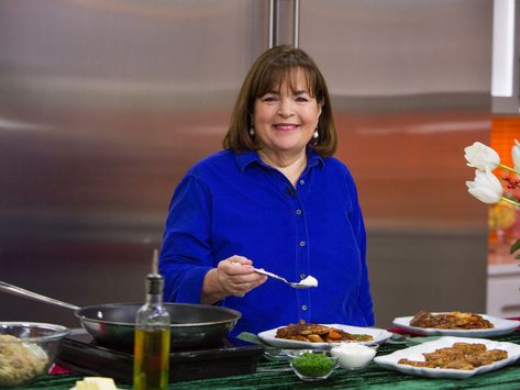 Ina Garten Wants You to Throw Out This Kitchen Tool Every Year | SELF Ina Garten Roast Chicken, Golden Food, Ina Garden, Perfect Roast Chicken, Pastas Recipes, Breakfast For A Crowd, Ina Garten Recipes, Food Network Star, Spring Dinner