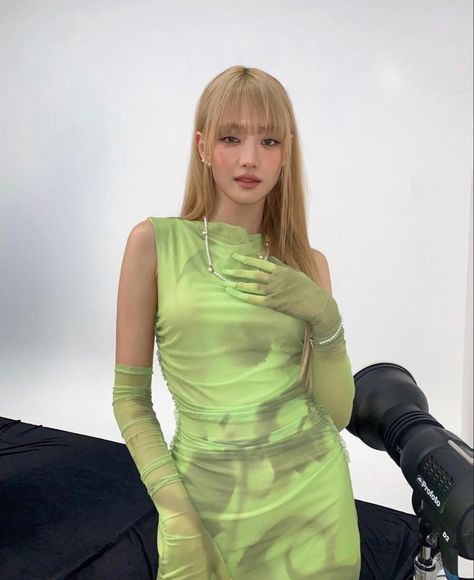 Kim Min Hee, Minnie Outfit, Gidle Minnie, G-idle Minnie, G I Dle Minnie, Dara Kpop, December 30, Green Outfit, Kpop Outfits