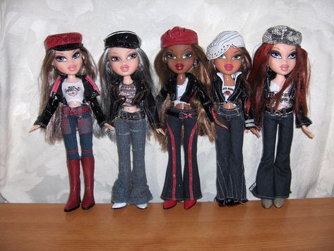 Bratz Rock Angelz - 1st Outfit | Amanda | Flickr Brats Rock Angels Outfits, Bratz Dolls Original, Bratz Rock Angelz, Barbie Series, Bratz Yasmin, Bratz Doll Outfits, Trip Outfit, Brat Doll, Bratz Girls