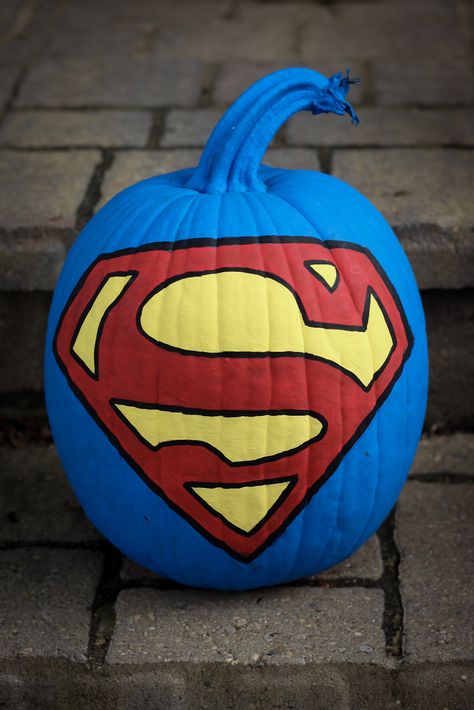 Superman Painted Pumpkin Pumpkin Painting Superhero, Superhero Painted Pumpkins, Superman Pumpkin Painting, Superhero Pumpkin Painting, Marvel Pumpkin Painting, Superhero Pumpkin, Superman Pumpkin, Iron Man Pumpkin, Literary Pumpkins