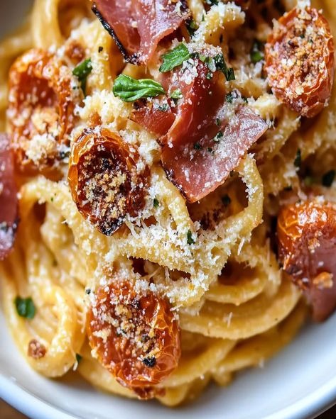 Creamy Roasted Tomato Ricotta Pasta Recipe - A delicious and easy-to-make dish with crispy prosciutto, perfect for family dinners Creamy Roasted Tomato Ricotta Pasta, Tomato Ricotta Pasta, Ricotta Pasta Recipes, Prosciutto Pasta, Roasted Tomato Pasta, Crispy Prosciutto, Baked Rigatoni, Creamy Pasta Dishes, Ricotta Pasta