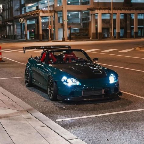 Honda S2000 🌃  @jiggly_wonton 📸: @heiskillmedia #jdm #supercars #s2000 #honda #iconiccars #car #cars S2000 Honda Modified, Honda S2000 Aesthetic, 2001 Honda S2000, 2000 Honda S2000, 2000s Cars, 2000 Cars, S2000 Honda, Honda S2k, Honda 2000