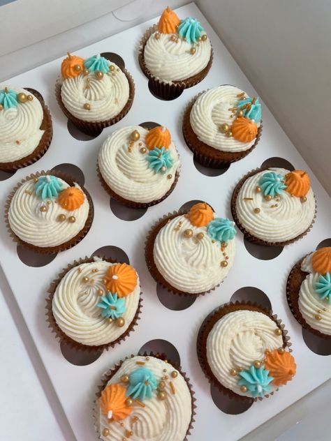 Professional Cupcakes Decorating, Cupcakes Decoration Fall, Fall Gender Reveal Cupcakes, Pumpkin Design Cupcakes, Friendsgiving Cupcakes, Fall Color Cupcakes, Pumpkin Themed Cupcakes, Little Pumpkin Baby Shower Cupcakes, Pumpkin Baby Shower Cake Boy