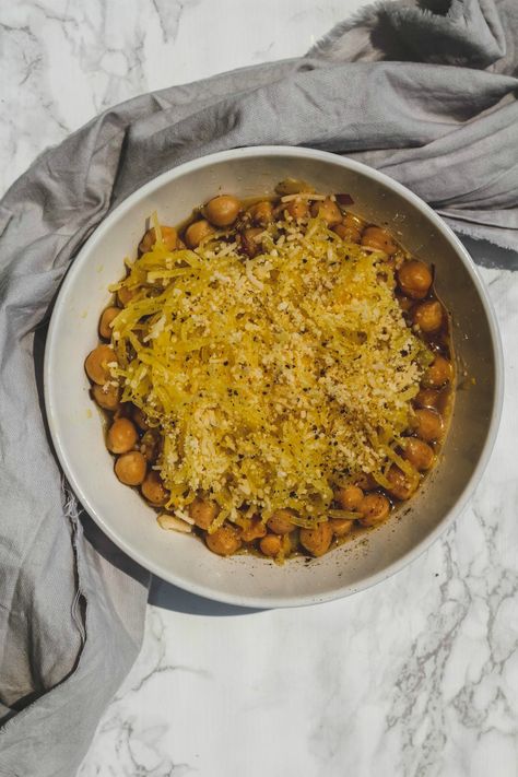 Cacio e Pepe Spaghetti Squash with Chickpeas is super easy to make and the perfect lightened up comfort food! Cacio e Pepe (aka “cheese and pepper”) gets a higher nutrition makeover in this version made with spaghetti squash instead of pasta! #caciopepe #glutenfree #spaghettisquash #chickpeas #italiandinner #savoringitaly #pantrycooking Chickpea Spaghetti, Best Spaghetti Squash Recipes, Easy Squash Recipes, May Recipes, Fennel And Orange Salad, Spaghetti Squash Recipe, Vegetarian Dinner Ideas, Chickpeas Recipe, Gluten Free Spaghetti