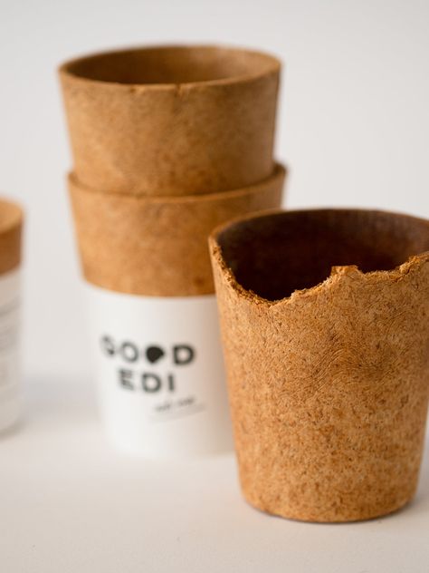 Edible Coffee Cup Recipe, Edible Coffee Cup, Sustainable Coffee Packaging, Coffe Packing Ideas, Coffee Cup Packaging, Eco Coffee Cup, Edible Packaging, Cup Packaging, Eco Cup