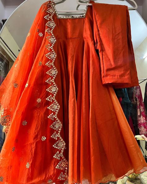 Namaste! ✨️ Elevate your look with the Shruti Orange Georgette Anarkali Flared Suit Set. Perfect for any occasion, this flared suit set combines vibrant charm with elegant design. Shop now at www.trinaari.in and use code FIRST05 for an extra 5% off your first order. Offer valid for a limited time! Product Name: Shruti Orange Georgette Anarkali Flared Suit Set To shop now visit our website www.trinaari.in #SundarNaariWithTrinaari #reelsinstagram #reels #instagram #anarkali #anarkalisuits #w... Orange Color Kurti Design, Orange Anarkali Suits Designer, Net Suits Design Indian, Orange Anarkali, Flared Suit, Anarkali Suits Designer, Georgette Anarkali, Short Frock, Partywear Dresses