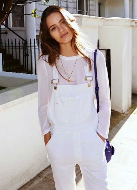 17 Ways To Wear White Overalls White Dungarees, White Overalls, All Jeans, Fashion Capsule, Looks Street Style, Matches Fashion, Style Crush, Mode Inspiration, White Outfits