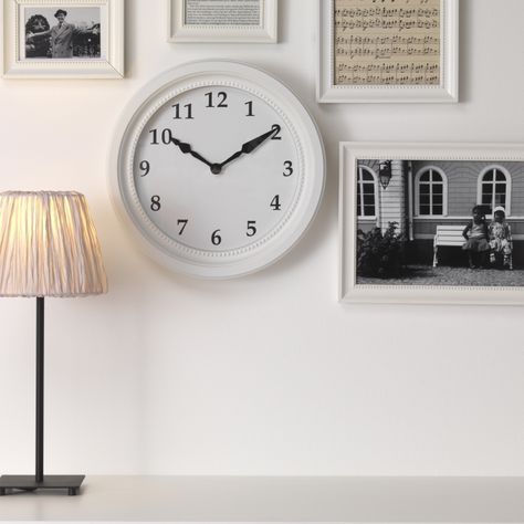 It's time to update your walls with a fun and stylish new clock. This is BRAVUR, and it comes in black too. Wall Clock Ikea, Wall Clock Classic, Table Clocks, Ikea Home, Wall Table, Ikea Family, Style Deco, Table Clock, Clock Face