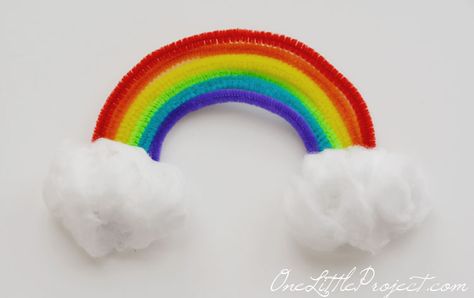 These rainbow magnets are an easy craft for kids! They'll love sorting the rainbow colors! These are cute and cheerful and great to welcome spring! Birthday Crafts For Toddlers, One Little Project, Diy Puffy Paint, Rainbow Magnet, Crafts For Toddlers, Toddler Arts And Crafts, Pipe Cleaner Crafts, Rainbow Birthday Party, Rainbow Crafts