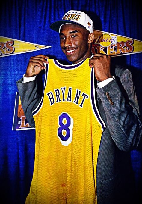 Kobe Bryant  Rookie signing Young Kobe Bryant, Kobe Bryant Shirt, Kobe Bryant Poster, Kobe Bryant Family, Lakers Jersey, Kobe & Gigi, Kobe Bryant Nba, Kobe Bryant Pictures, Kobe Bryant Black Mamba