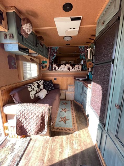 Horse Trailer House, Western Rv Decorating Ideas, Living Quarters Horse Trailer Remodel, Western Camper Interior, Western Rv Remodel, Diy Horse Trailer Remodel, Living Quarters Horse Trailer Ideas Diy, Horse Trailer Living Quarters Remodel, Camper Bedroom Remodel