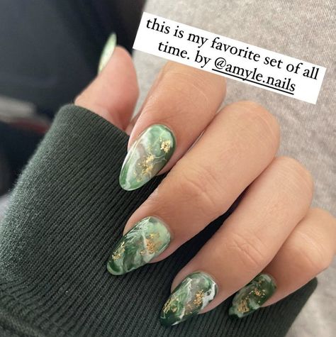 Moss Agate Inspired Nails, Moss Agate Nail Art, Sage Green And Gold Wedding Nails, Nail Designs Forest Green, Sage Marble Nails, Forestcore Nails, Green Watercolor Nails, Enchanted Forest Nails Green, Forest Green Nail Art