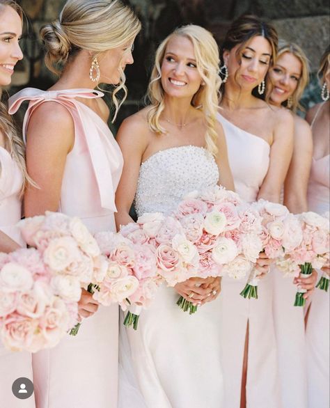 Light Pink Color Palette Wedding, Petal Pink Wedding, Pink Wedding Aesthetic, Bridesmades Dresses, Pink Bridesmaid Bouquet, Spring Wedding Bridesmaids, Ranunculus Garden, Delta Dawn, Villa Carlotta