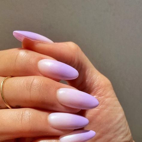 Lavender Oval Nails, Purple White Ombre Nails, Ombre Nails Purple Lavender, Purple And White Ombre Nails, Lavender Ombre Nails, December Style, Ambre Nails, Purple Ombre Nails, Gel Toe Nails