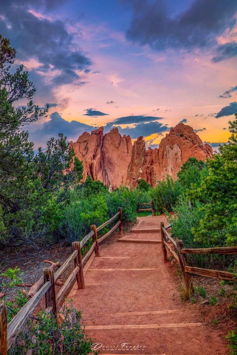 Colorado Aesthetic, Hiking Path, Crested Butte Colorado, Garden Of The Gods, Colorado Hiking, Colorado Travel, Desert Landscaping, Photographic Paper, Pretty Places