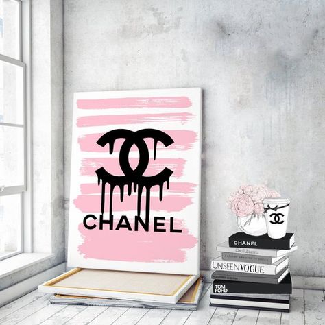 Chanel Prints, Pink Canvas Art, Prints Fashion, Canvas Art Quotes, Canvas Drawing, Small Canvas Paintings, Painting Canvases, Simple Canvas Paintings, Cute Canvas Paintings