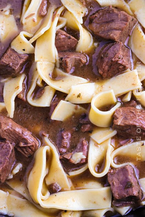 This Beef and Noodles Recipe is a quick prep slow cooker dinner that is simple to make with the help of your Crockpot. So delicious too! The combination of beef, noodles, and sauce will warm your heart. It's the perfect comfort food. Beef And Noodles Crockpot, Noodles And Sauce, Beef And Noodles Recipe, Beef Noodles, Easy Skillet, Beef Stew Meat, Slow Cooker Chili, Slow Cooker Dinner, Cod Fish