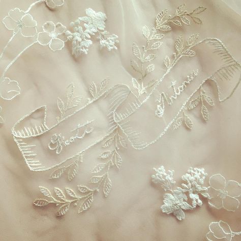 Hand Embroidered Veil, Wedding Veil Embroidery, Aesthetics Dress, Appa Embroidery, Veil Embroidery, Embroidery Aesthetic, Princess Bride Wedding, Veil Ideas, Bridal Embroidery