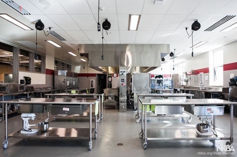 This is where students, young adults, can obtain a culinary degree and enter the work field. High School Cooking Classroom, Cooking Classroom Design, Culinary School Design, Classroom For High School, Cooking School Interior, Cooking School Design, Cooking Class Kitchen, Culinary Arts Classroom, Teaching Kitchen