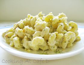 Corner Bakery's Chicken Pesto Cavatappi - Quick Easy recipe Chicken Cavatappi Recipe, Pesto Cavatappi Recipe, Pesto Cavatappi, Italian Entrees, Baked Pesto Chicken, Corner Bakery, Chicken Pesto, Pesto Chicken Pasta, Pesto Chicken