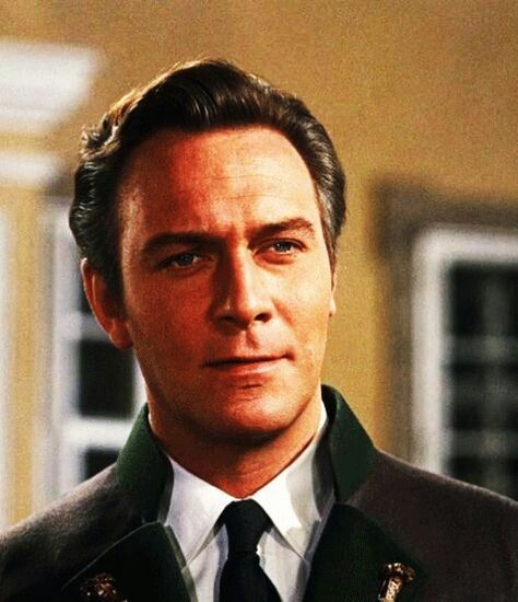 Captain Von Trapp, Georg Von Trapp, Sound Of Music Movie, Famous Legends, Christopher Plummer, Classic Movie Stars, Julie Andrews, Film Tv, Handsome Actors