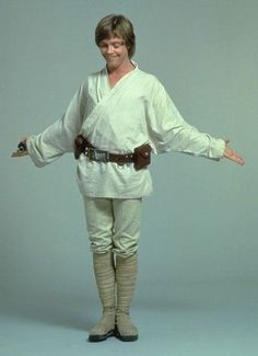 1000+ ideas about Luke Skywalker Costume on Pinterest | Leia ... Luke Skywalker Costume, Disfraz Star Wars, Star Wars Meme, Sabre Laser, Star Wars Cast, Classic Star Wars, Star Wars 1977, Star Wars Love, Star Wars Trilogy