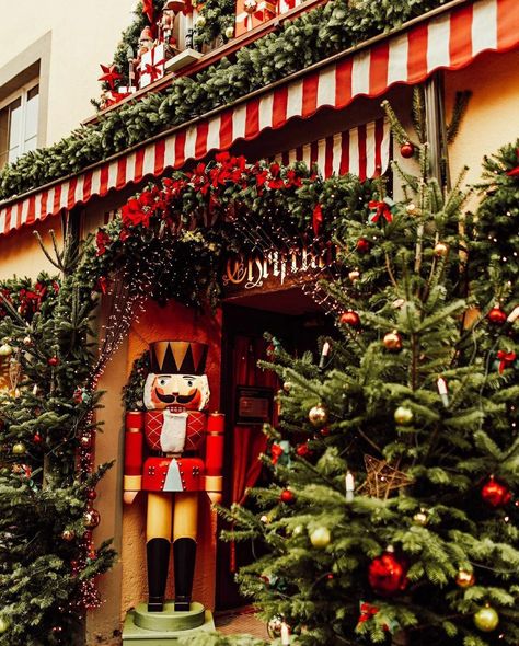 Christmas Entrance, Rothenburg Germany, Europe Trips, December Winter, Rothenburg Ob Der Tauber, Christmas December, Christmas Challenge, Christmas Painting, Twelve Days Of Christmas