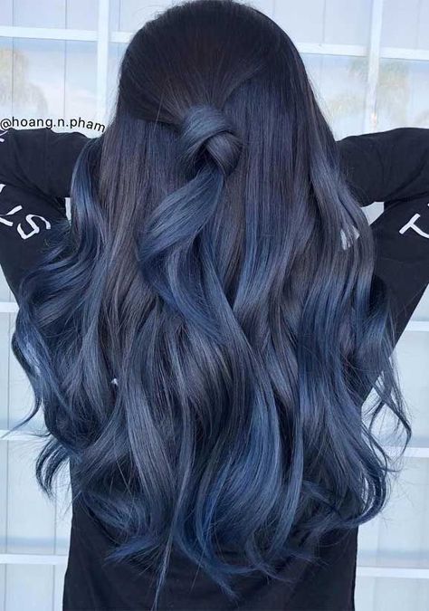 Blue Ombre Hair, Dark Blue Hair, Fall Hair Color Trends, Balayage Hair Dark, Hair Color Purple, Balayage Hair Blonde, Pretty Hair Color, Trendy Hair Color, Hair Color Blue